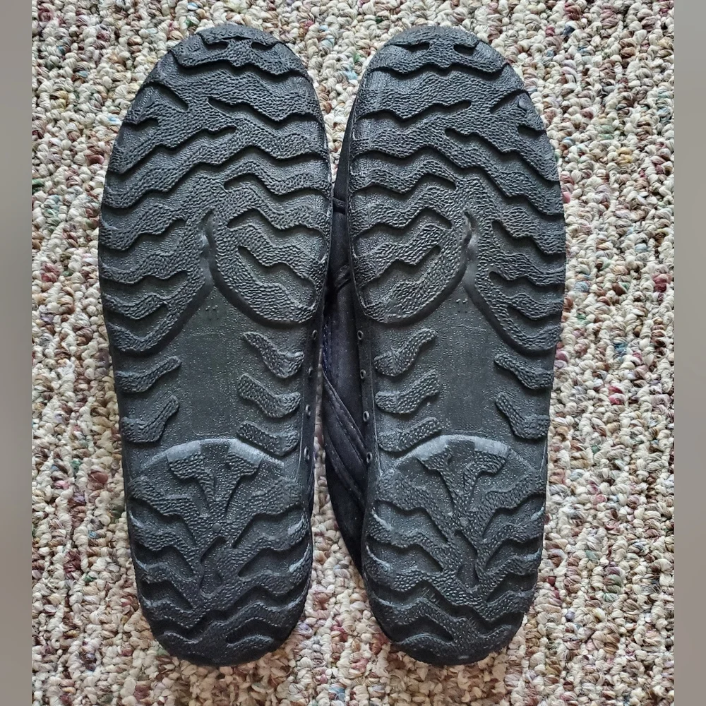 Mens Water Shoes size 11